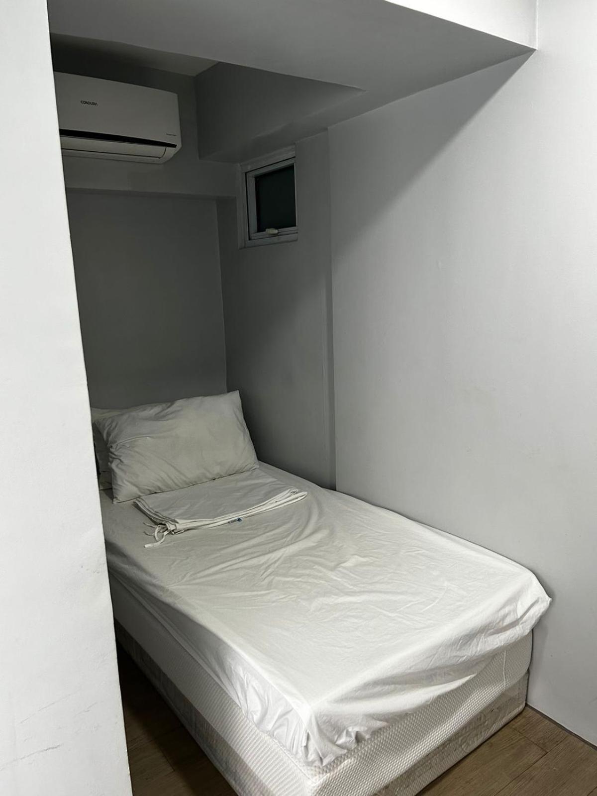 Oasis Regency @ Fort Victoria BGC Taguig Buitenkant foto