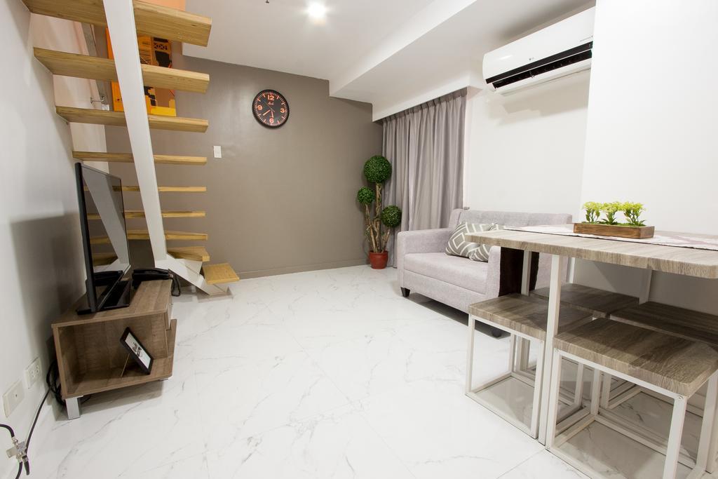 Oasis Regency @ Fort Victoria BGC Taguig Buitenkant foto