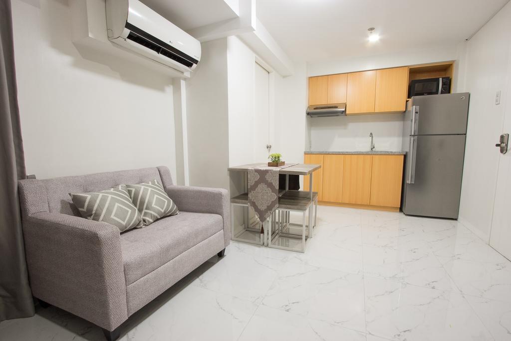Oasis Regency @ Fort Victoria BGC Taguig Buitenkant foto